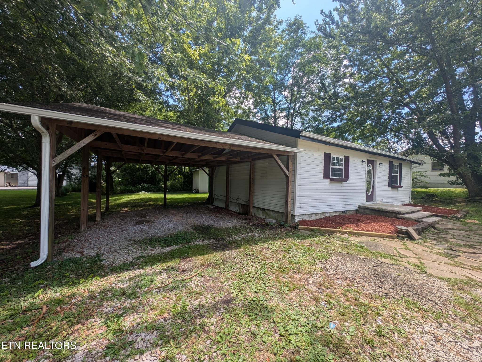 1014 Frank Campbell Rd