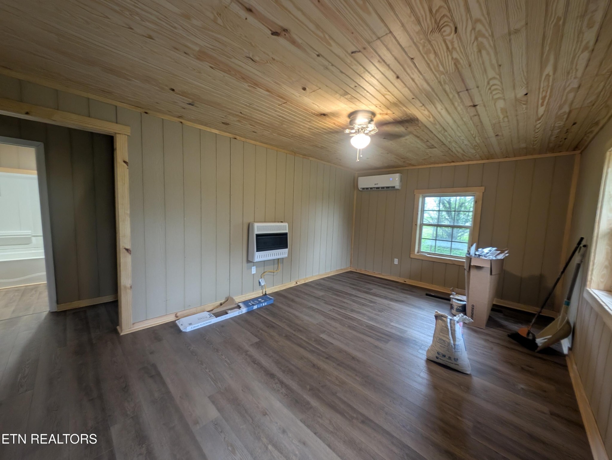 1014 Frank Campbell Rd