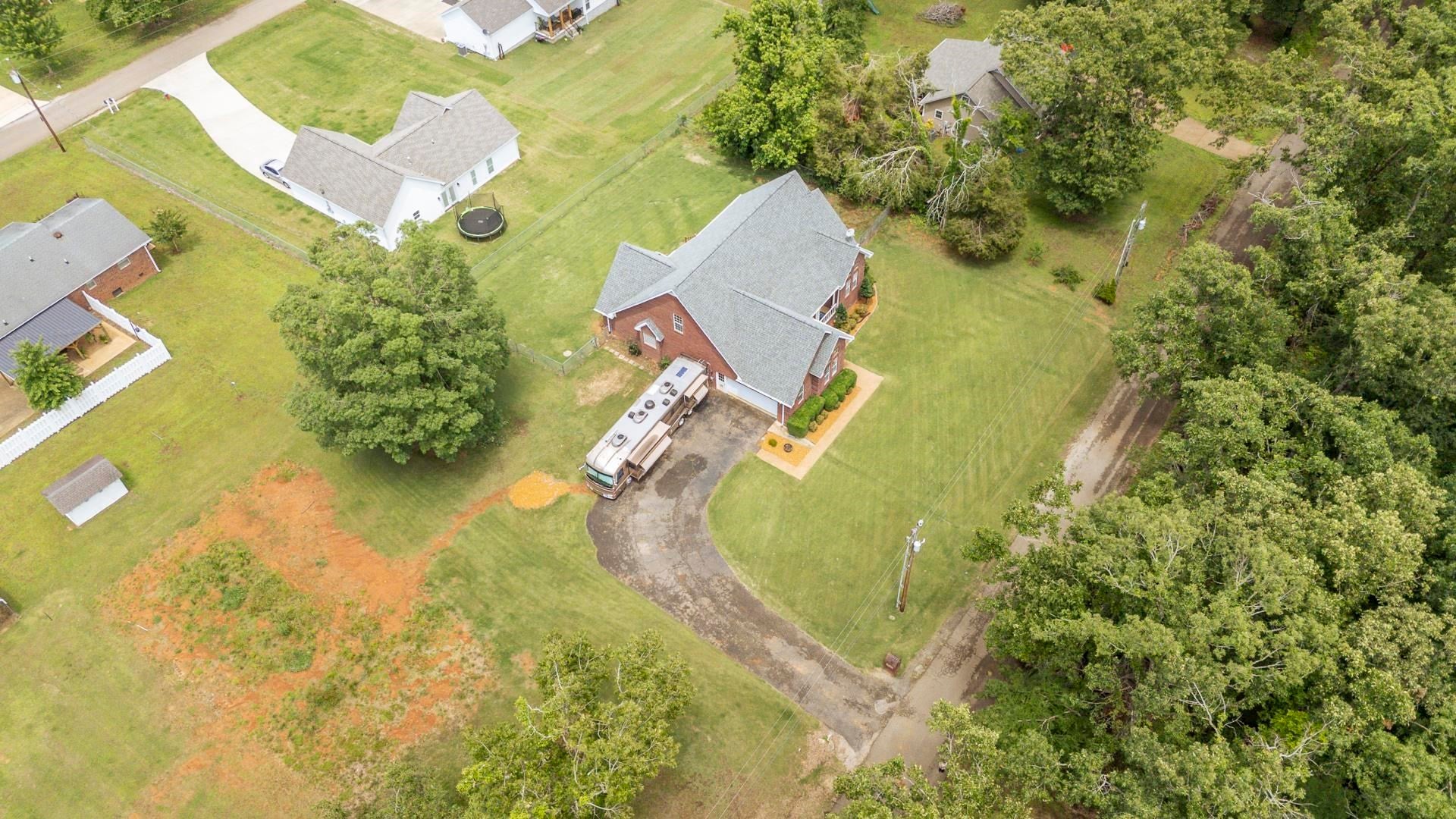 135 BETSY DR