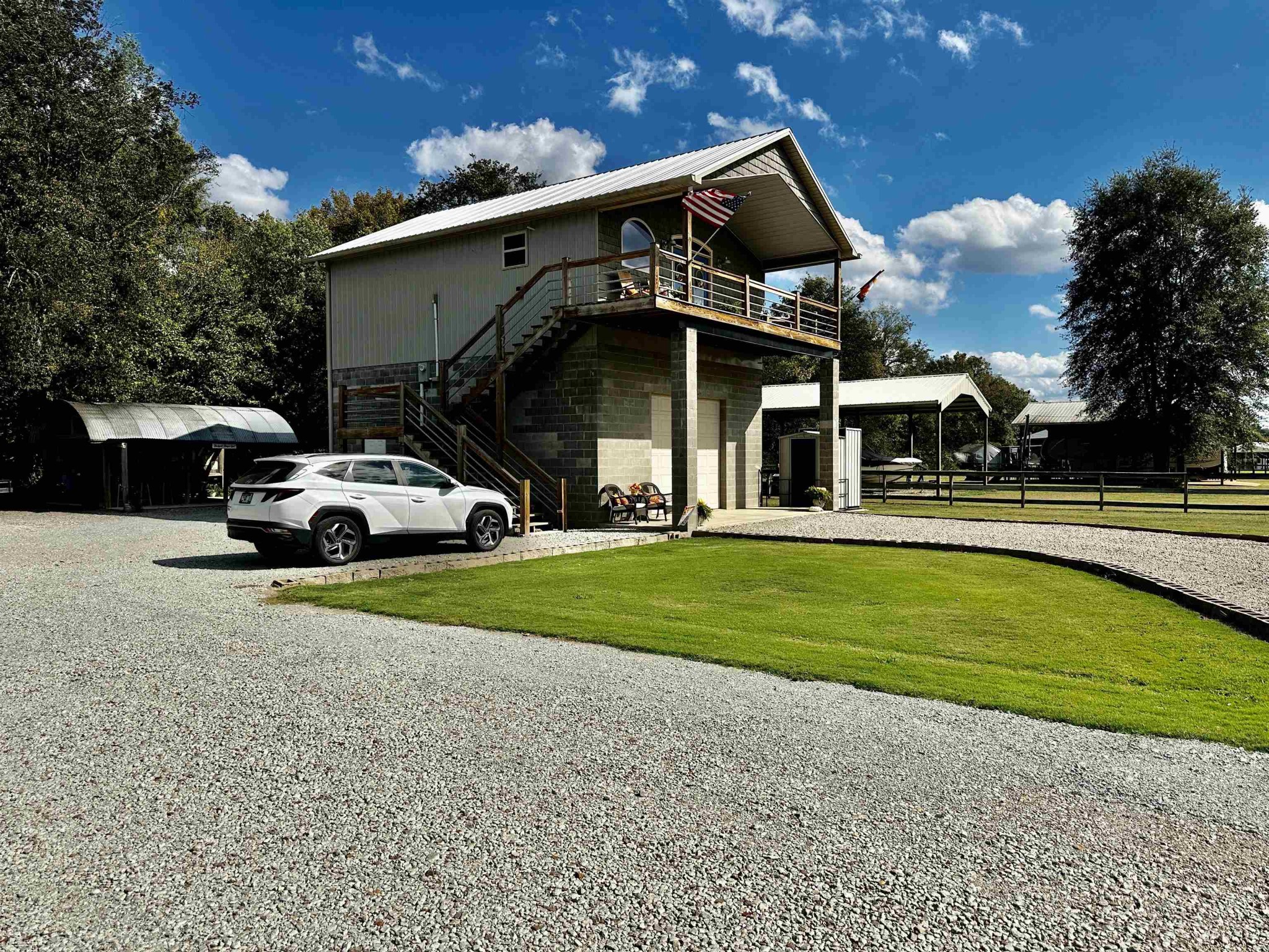 3060 CATFISH LN