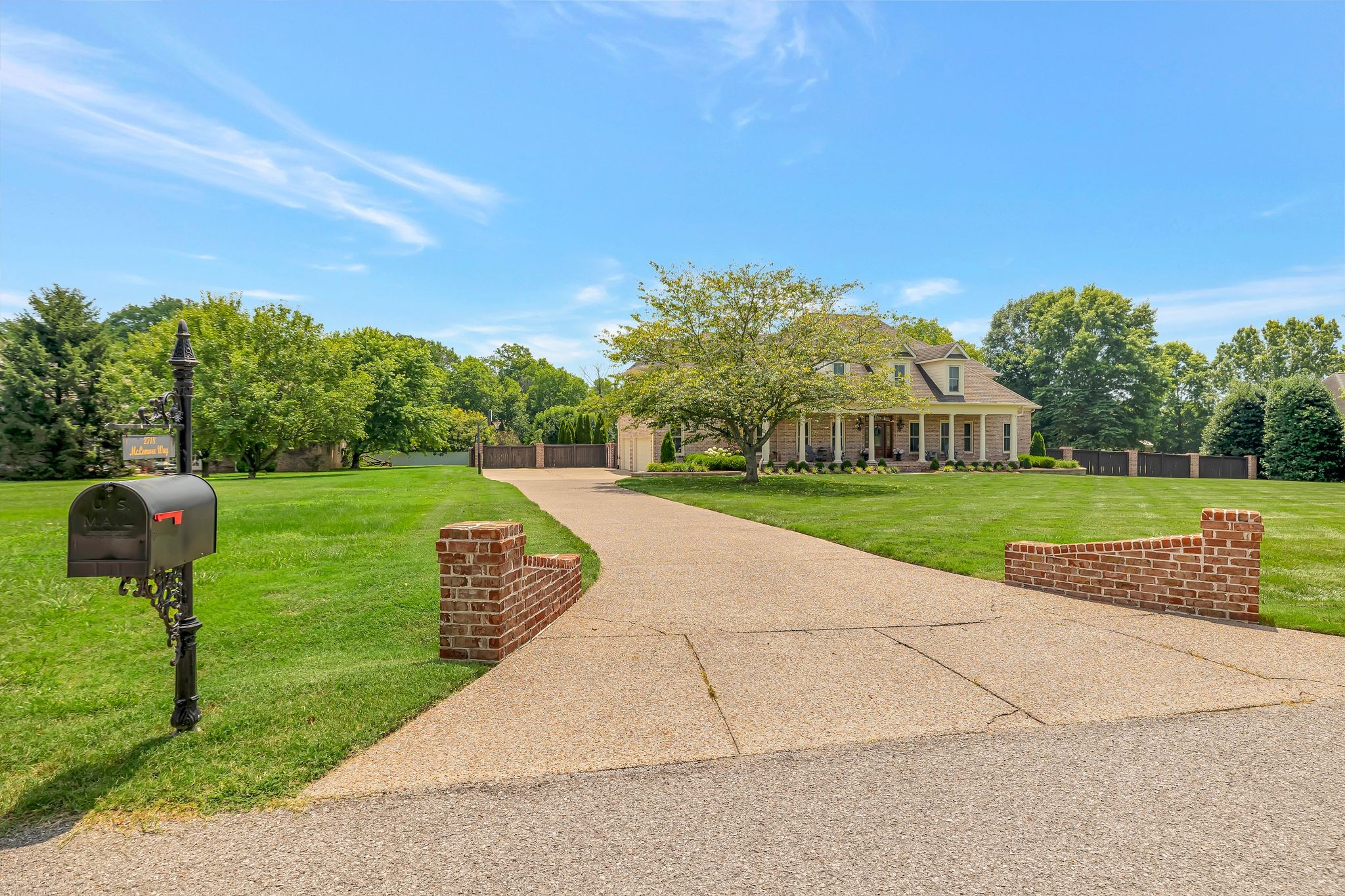 2718 McLemore Way