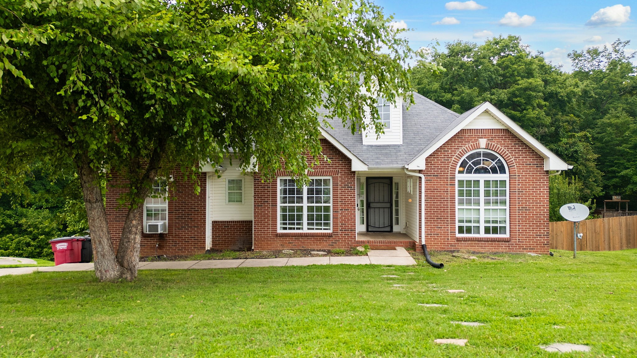 View Clarksville, TN 37040 house