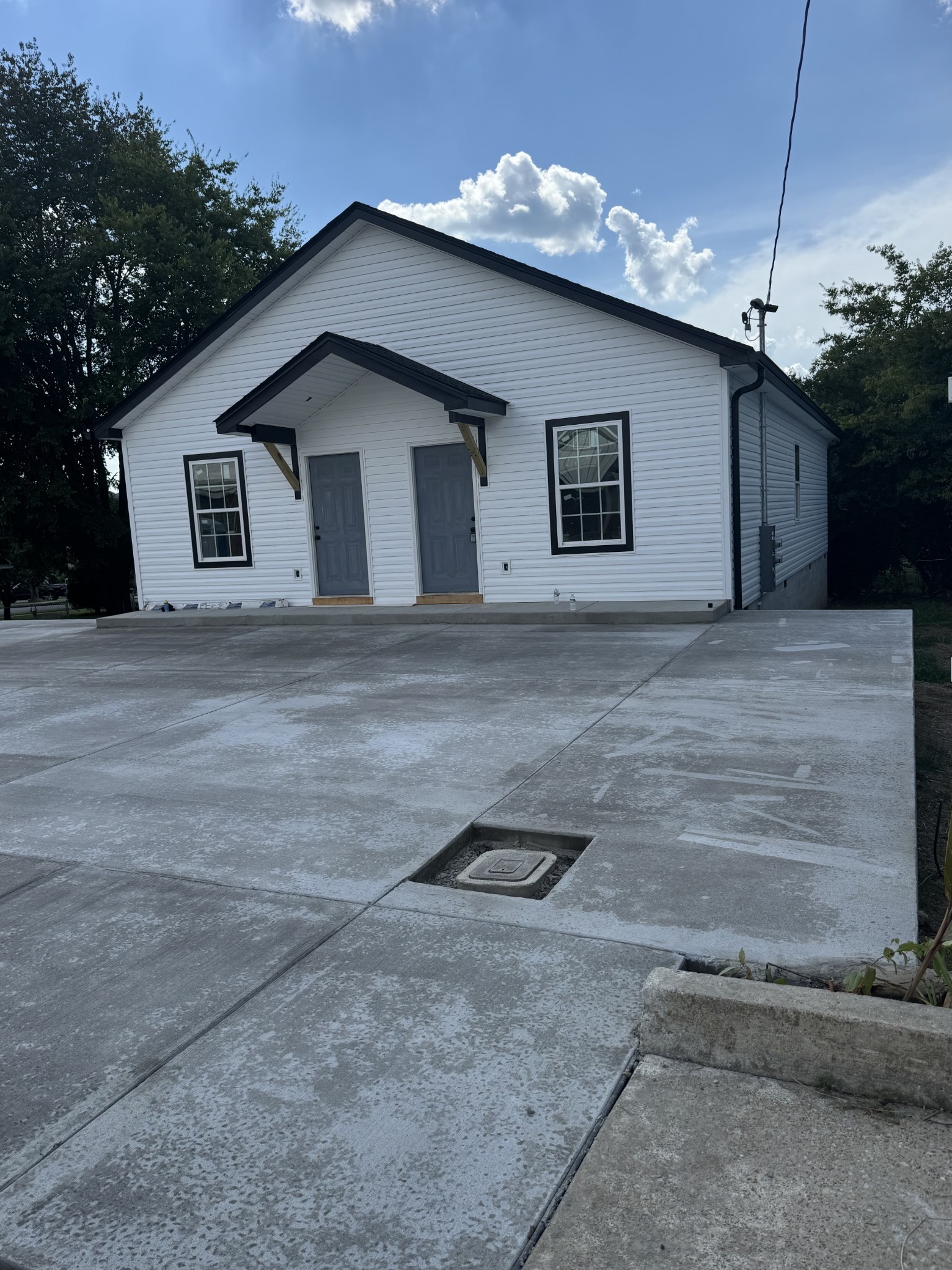 209 Colonial St