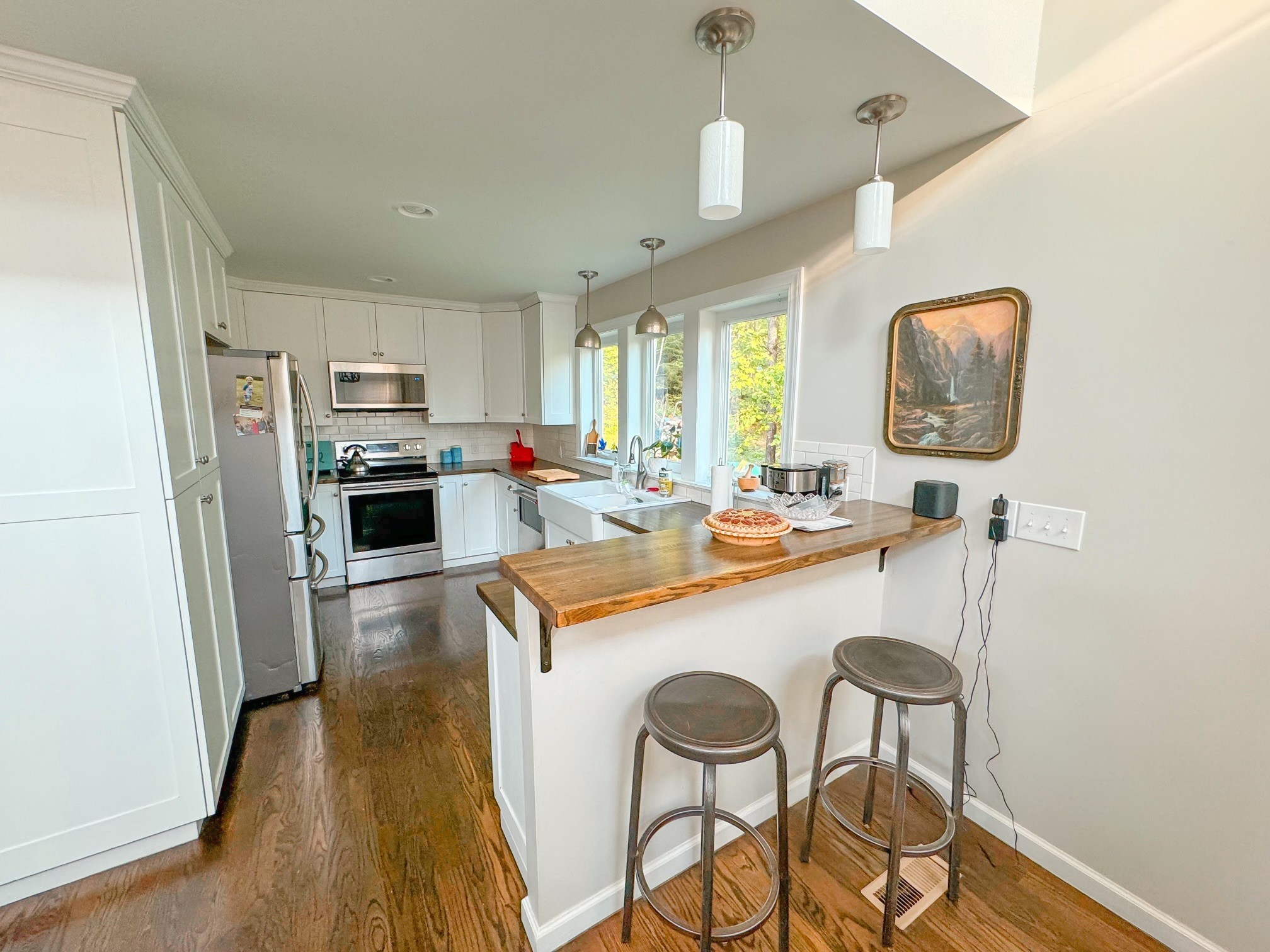 4042 Jones Hollow Road