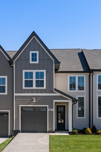 3611 Simba Ln