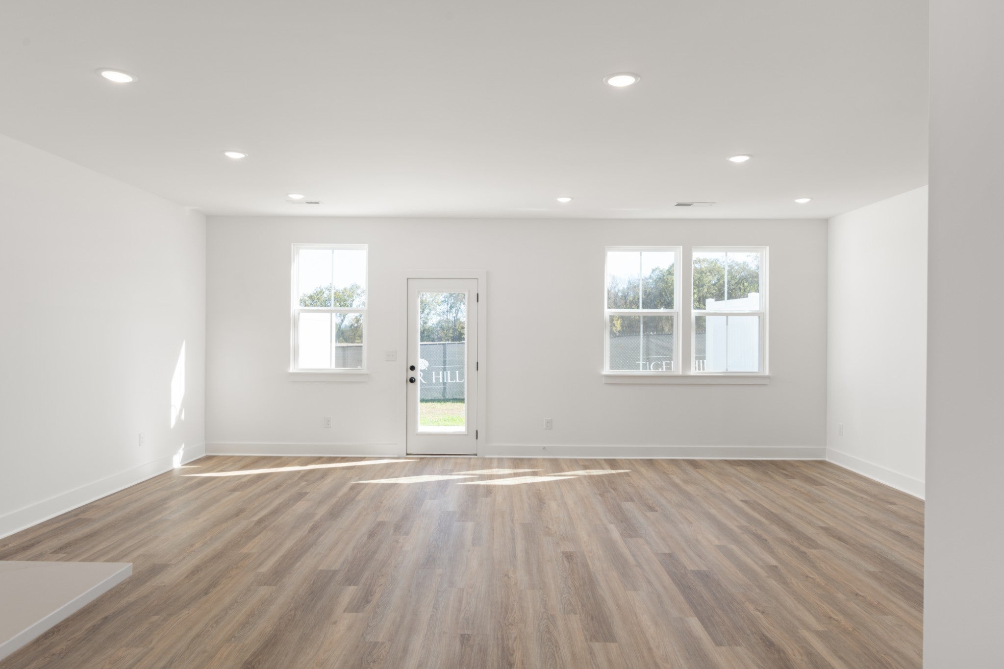 3611 Simba Ln