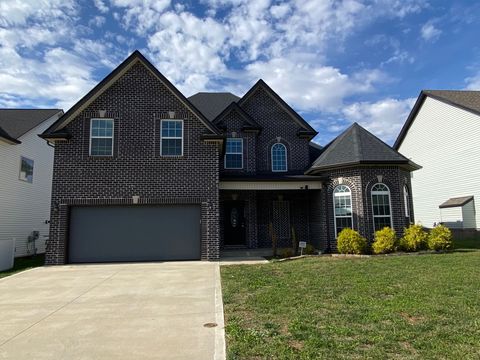 1612 Kestrel Dr Clarksville TN 37040