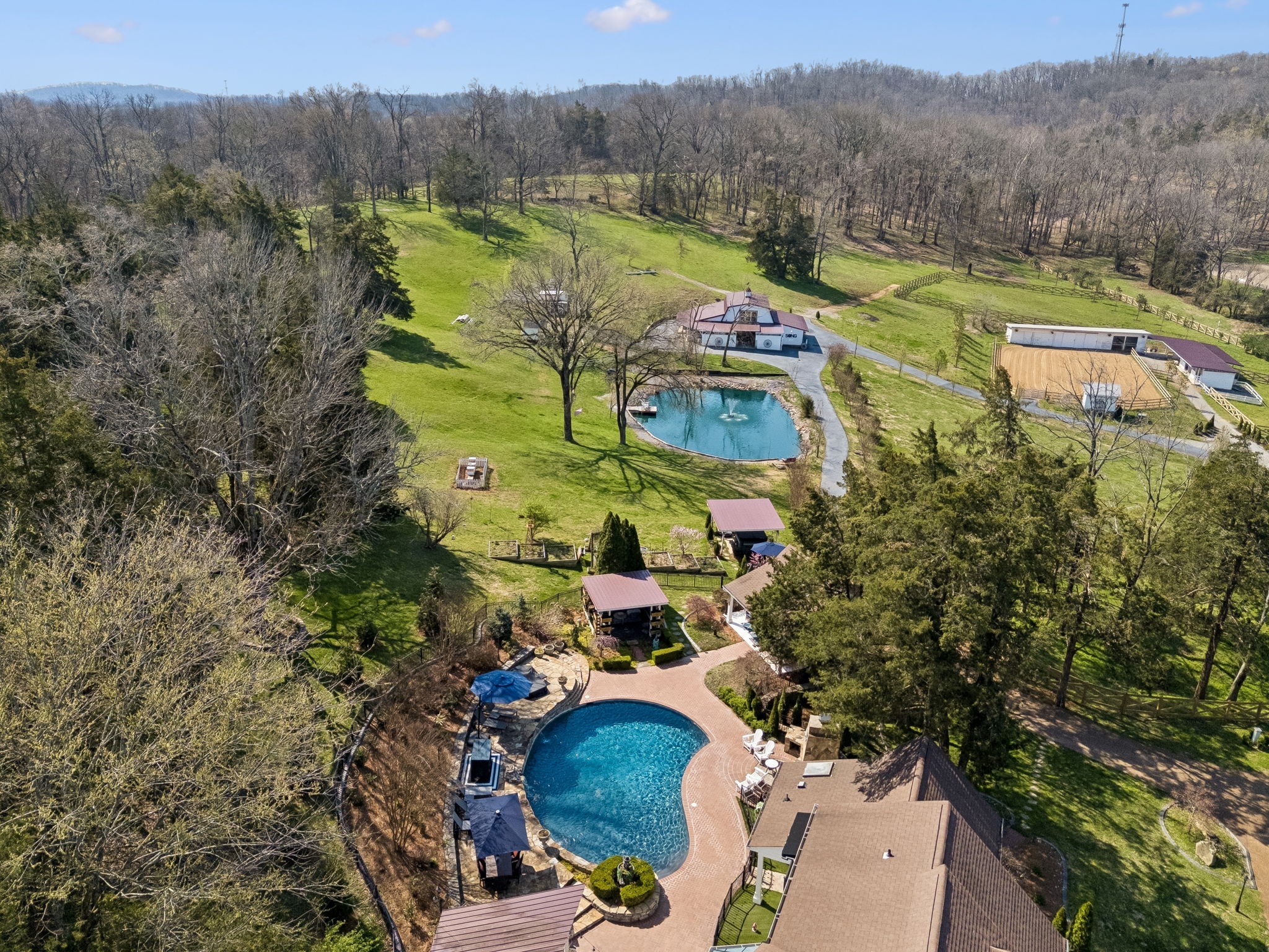 2455 Long Hollow Pike