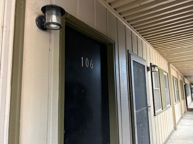 2124 Fairfax Ave 106