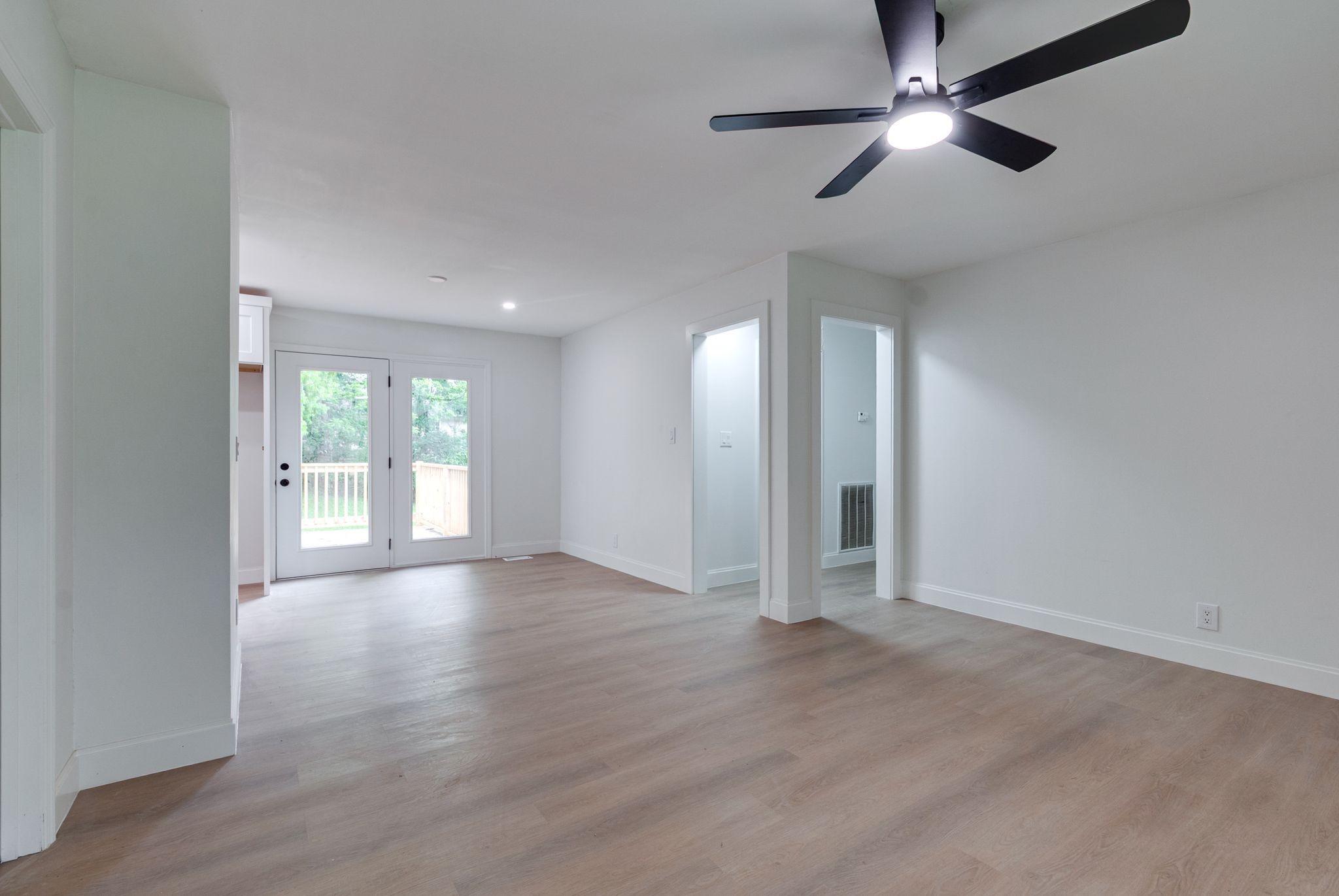 303 Lee Dr