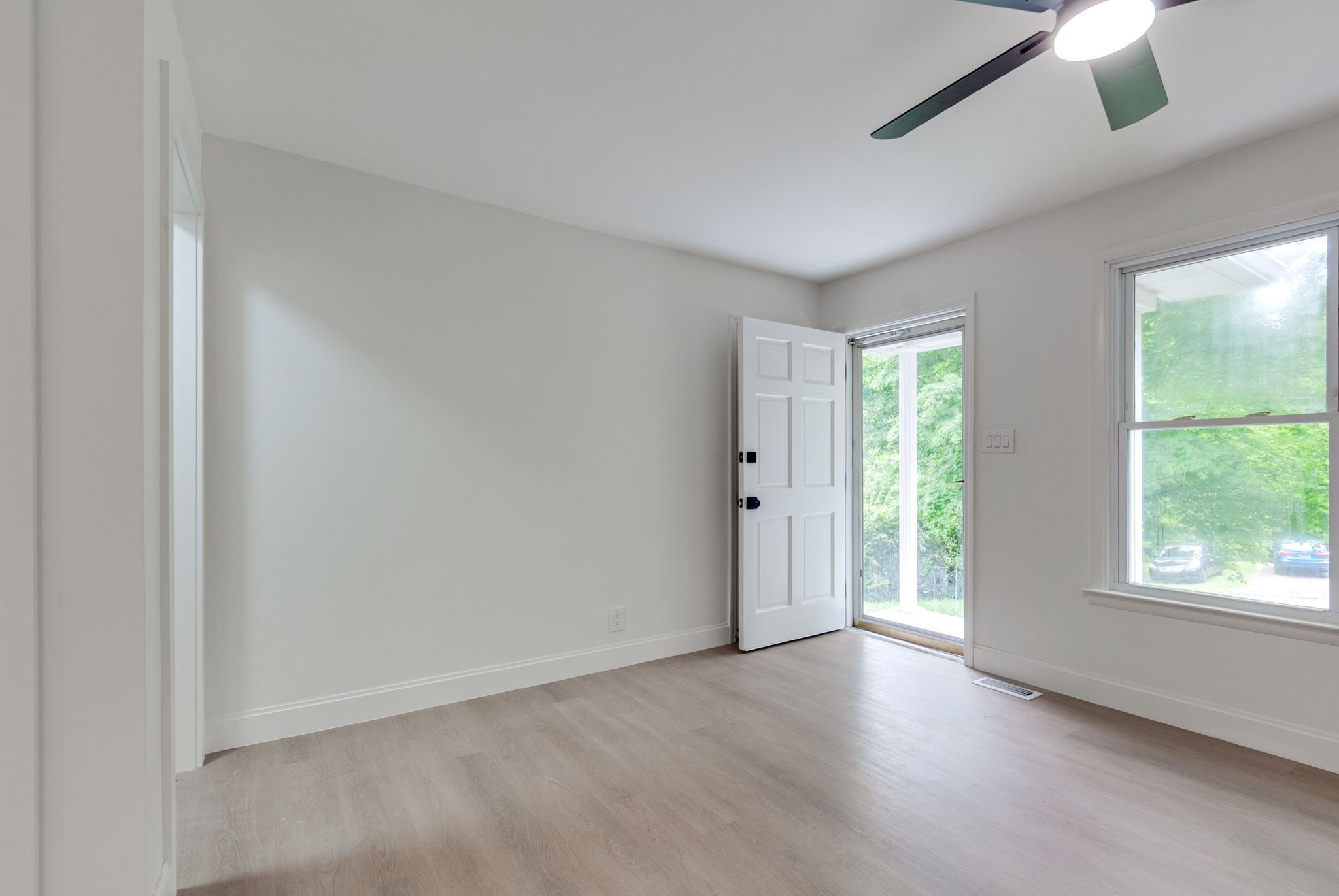 303 Lee Dr