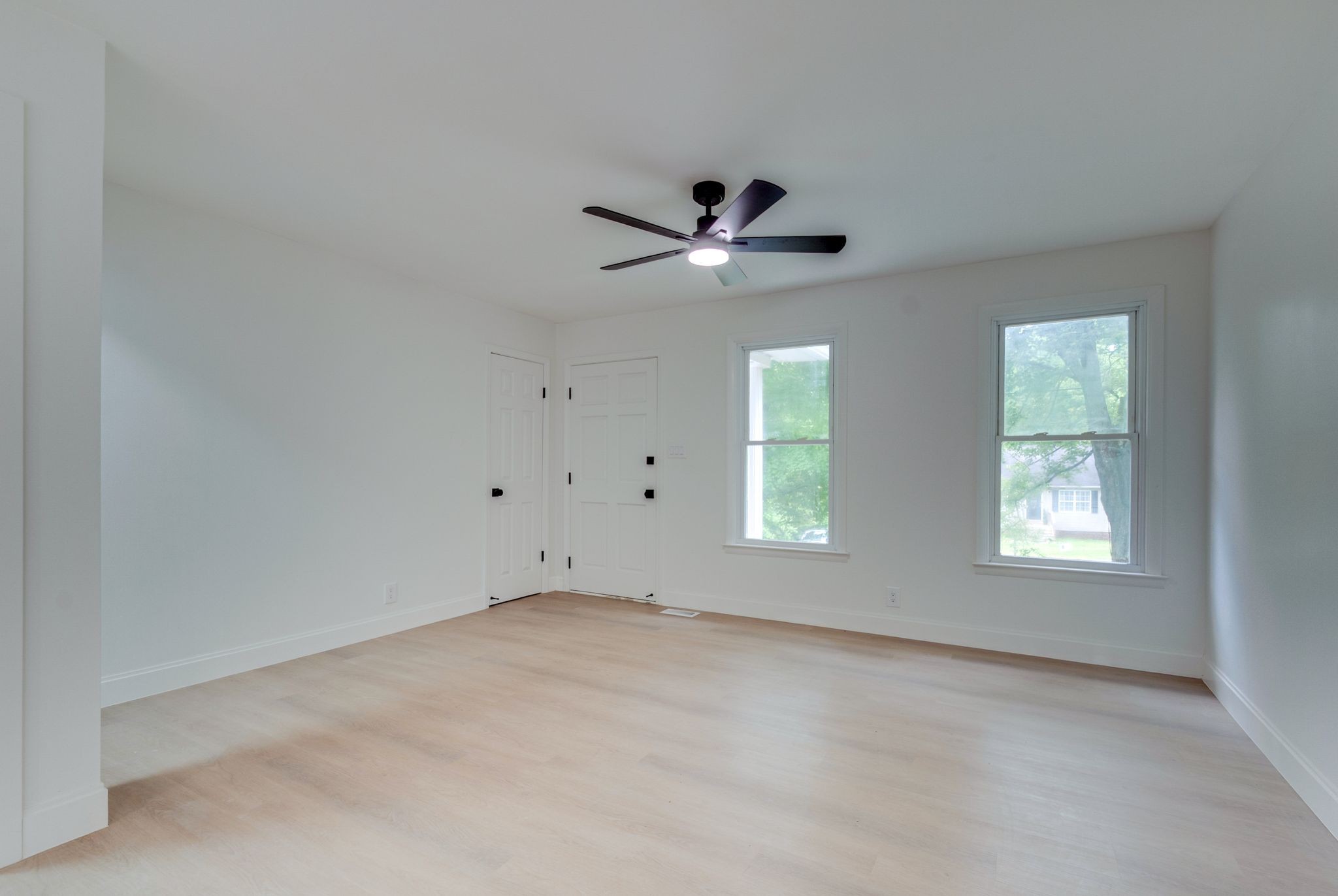 303 Lee Dr