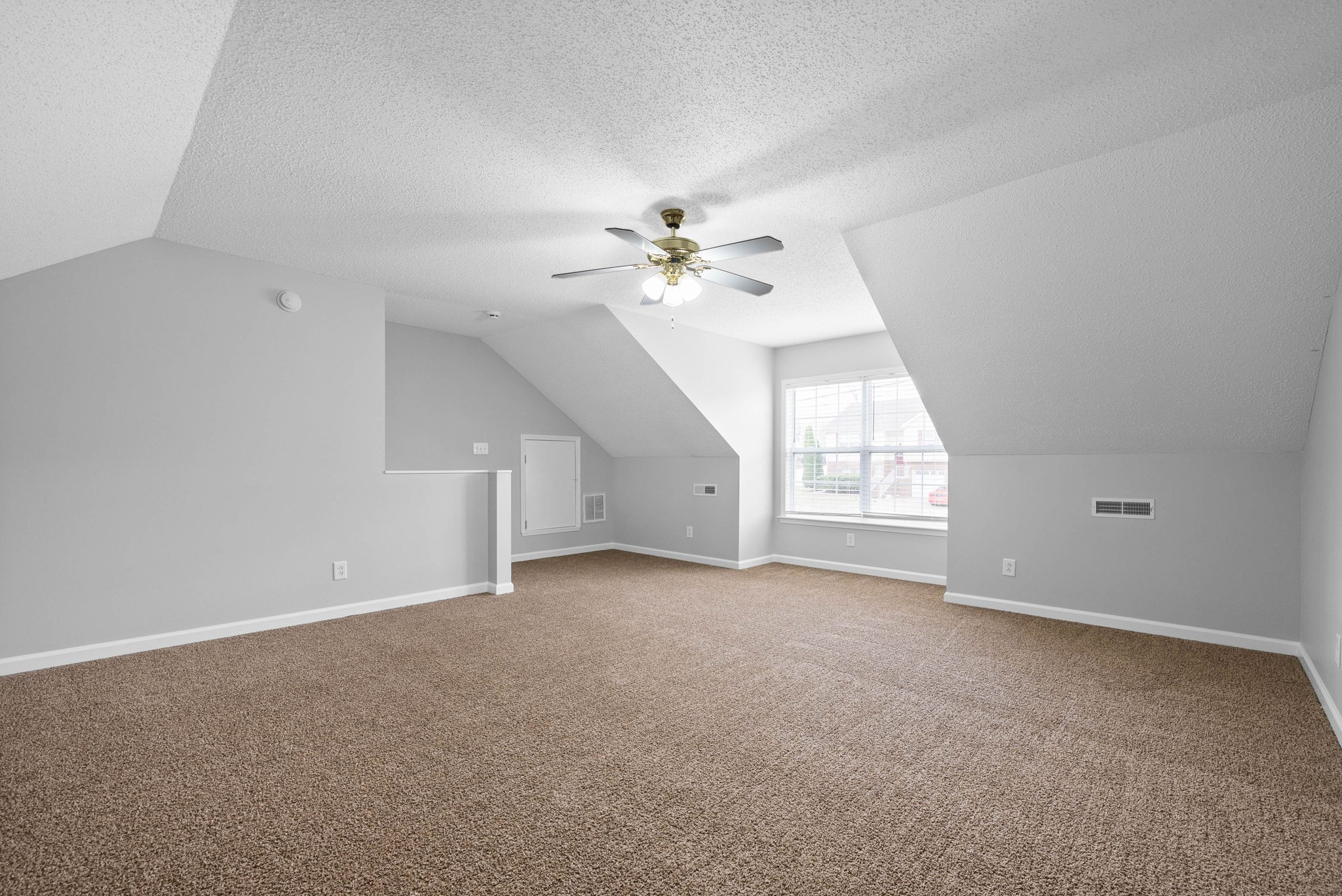 Clarksville, Tennessee 37040, United States, 3 Bedrooms Bedrooms, ,2 BathroomsBathrooms,Residential,Active,107233