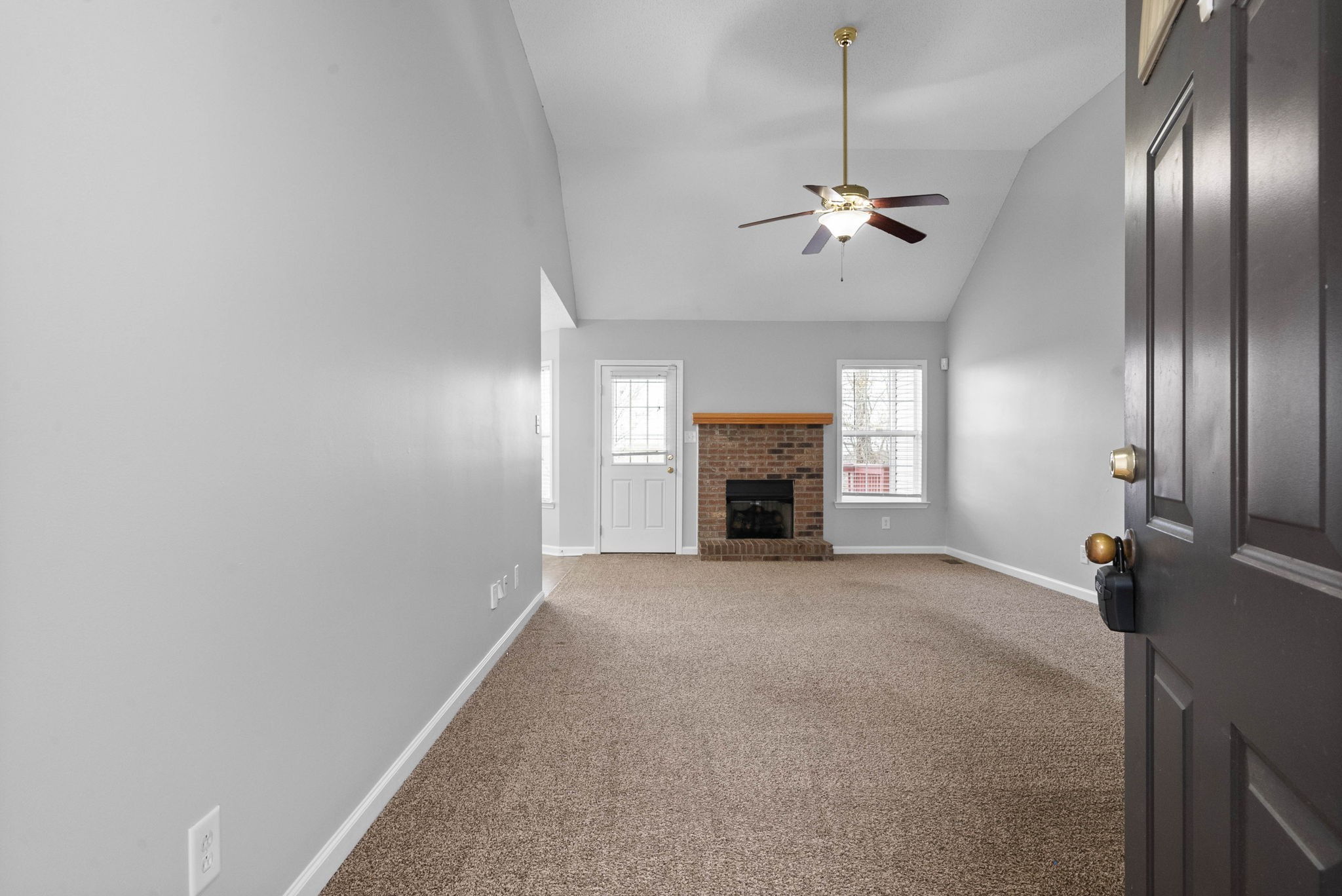 Clarksville, Tennessee 37040, United States, 3 Bedrooms Bedrooms, ,2 BathroomsBathrooms,Residential,Active,107233