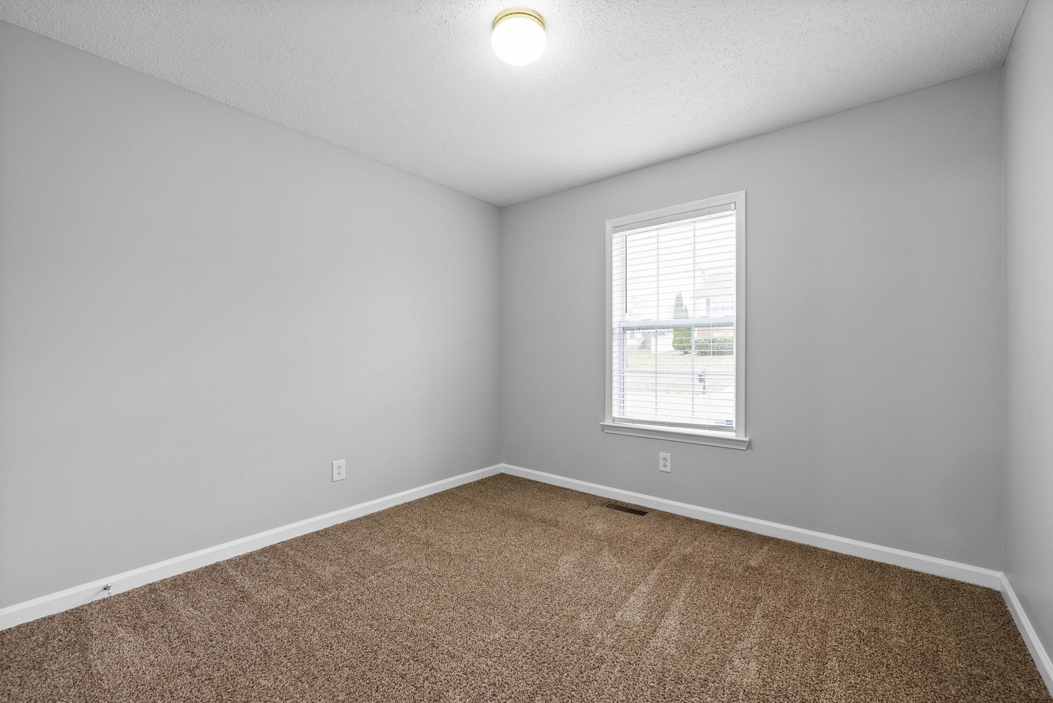 Clarksville, Tennessee 37040, United States, 3 Bedrooms Bedrooms, ,2 BathroomsBathrooms,Residential,Active,107233