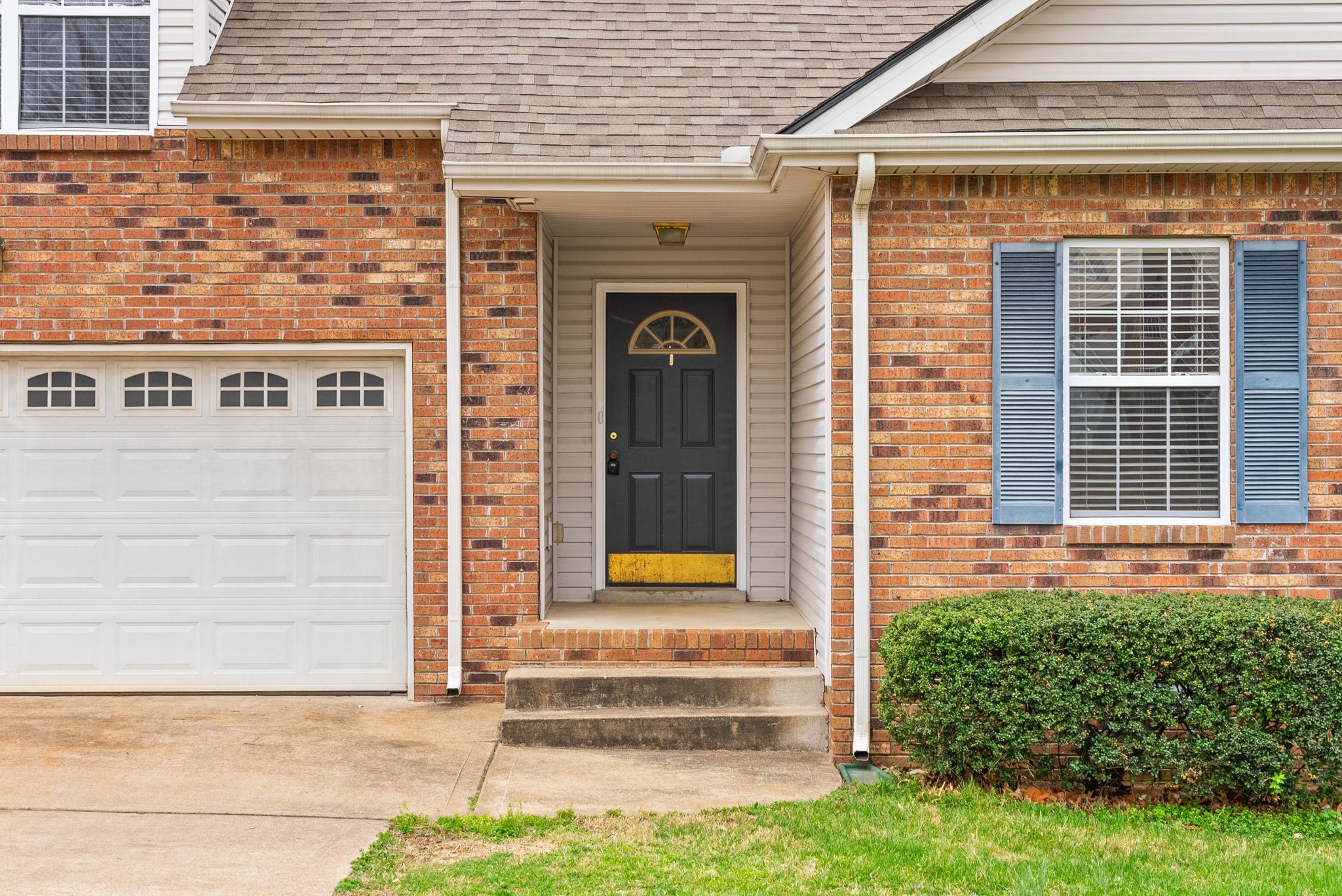 Clarksville, Tennessee 37040, United States, 3 Bedrooms Bedrooms, ,2 BathroomsBathrooms,Residential,Active,107233