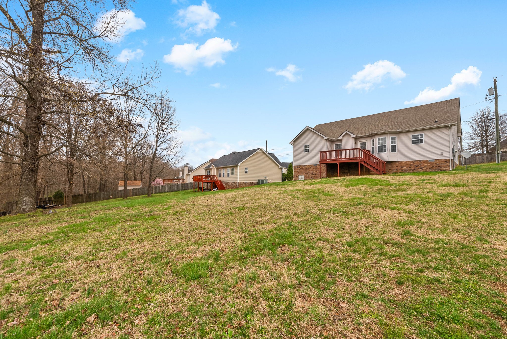 Clarksville, Tennessee 37040, United States, 3 Bedrooms Bedrooms, ,2 BathroomsBathrooms,Residential,Active,107233