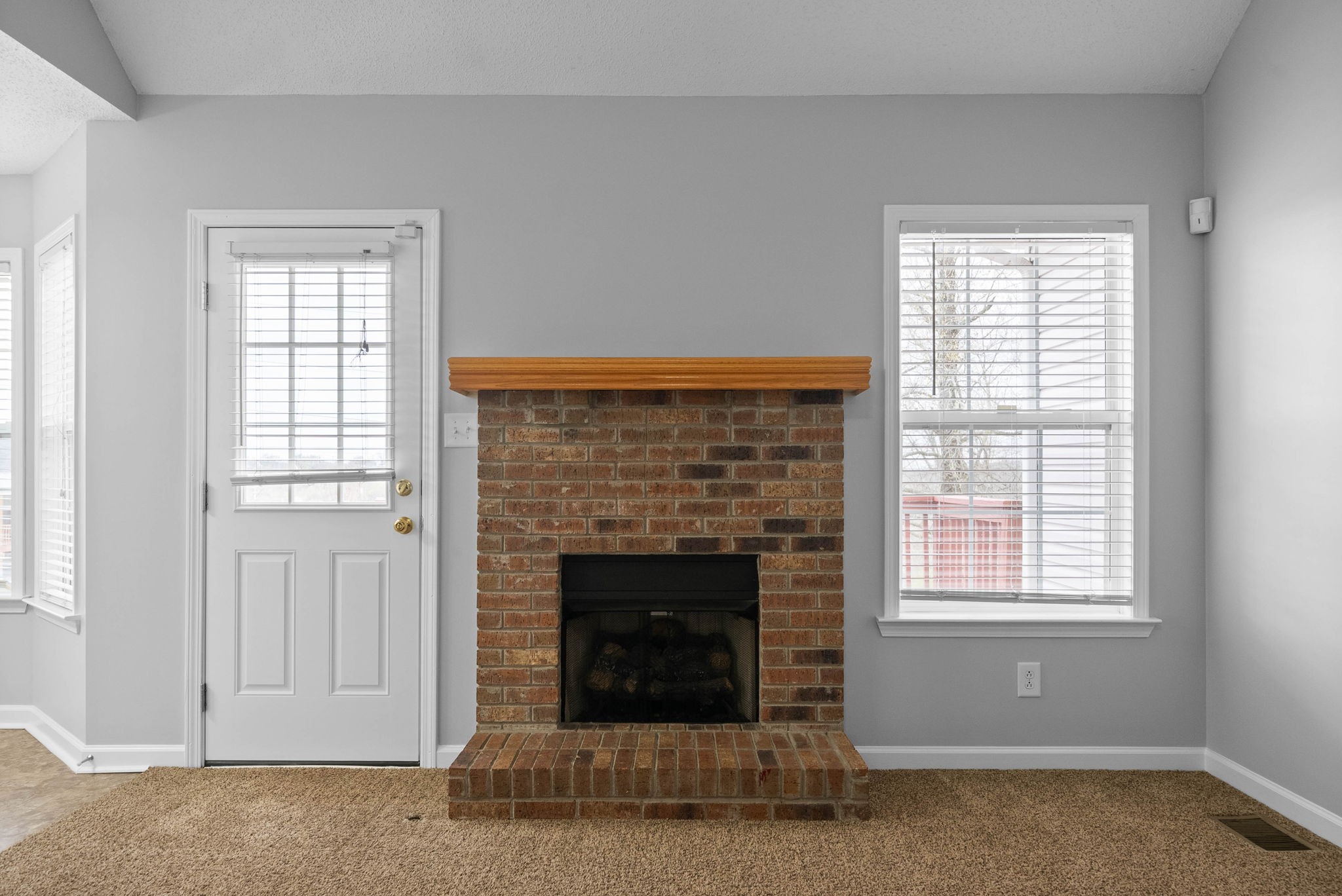Clarksville, Tennessee 37040, United States, 3 Bedrooms Bedrooms, ,2 BathroomsBathrooms,Residential,Active,107233