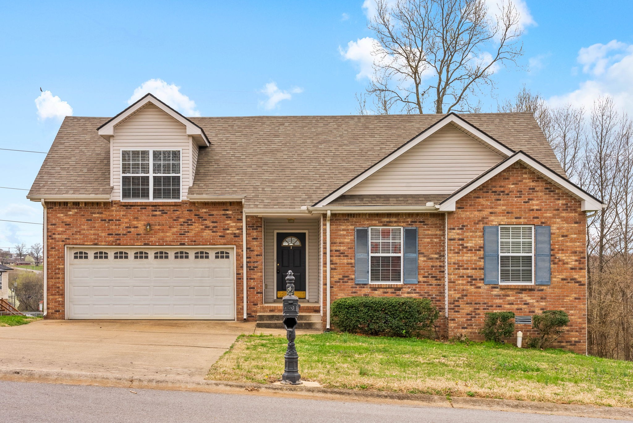 Clarksville, Tennessee 37040, United States, 3 Bedrooms Bedrooms, ,2 BathroomsBathrooms,Residential,Active,107233