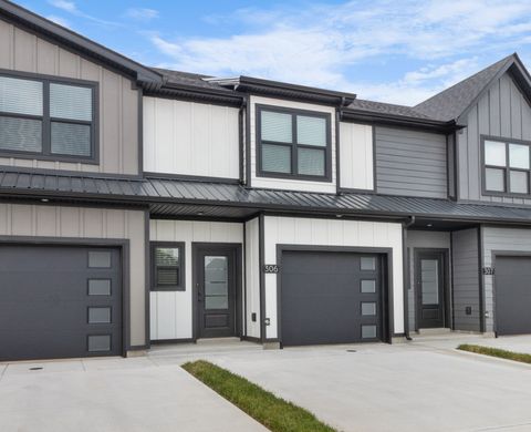 Photo of 306 Jonathan Wade Circle, Clarksville, TN 37043 (MLS # 3123912)