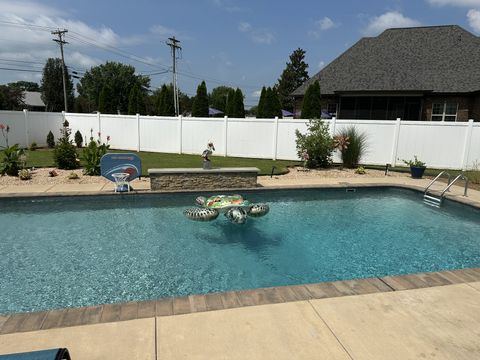 1017 Crowell Dr Christiana TN 37037