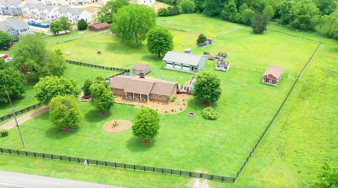 2348 Nashville Hwy, Columbia, TN 38401 - MLS#: 2652822