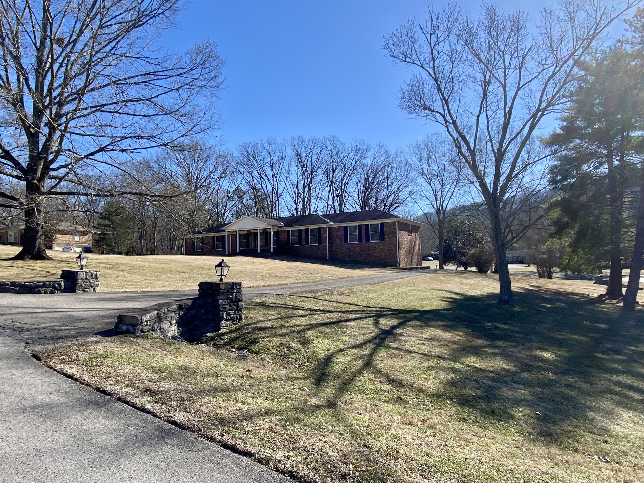 628 Forest Park Dr