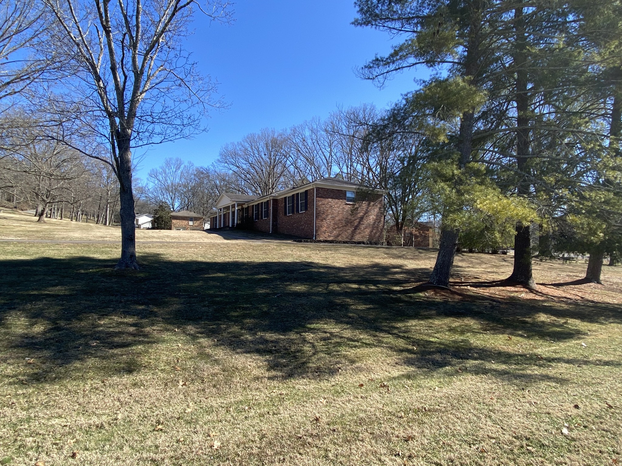 628 Forest Park Dr