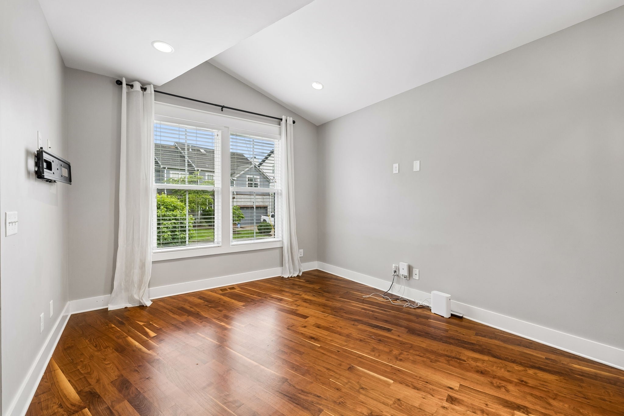 4-bed condo for sale in Nashville, TN 37205, 3516 Hillsdale Ave 3516 Hillsdale Ave, Nashville TN 37205 4-bed condo, photo 5 of 43