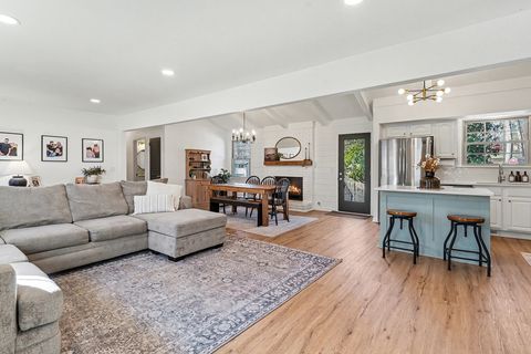 1022 Belmont Dr Dickson TN 37055