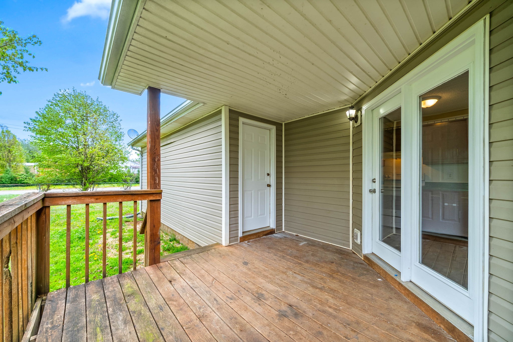 253 Golden Pond Ave