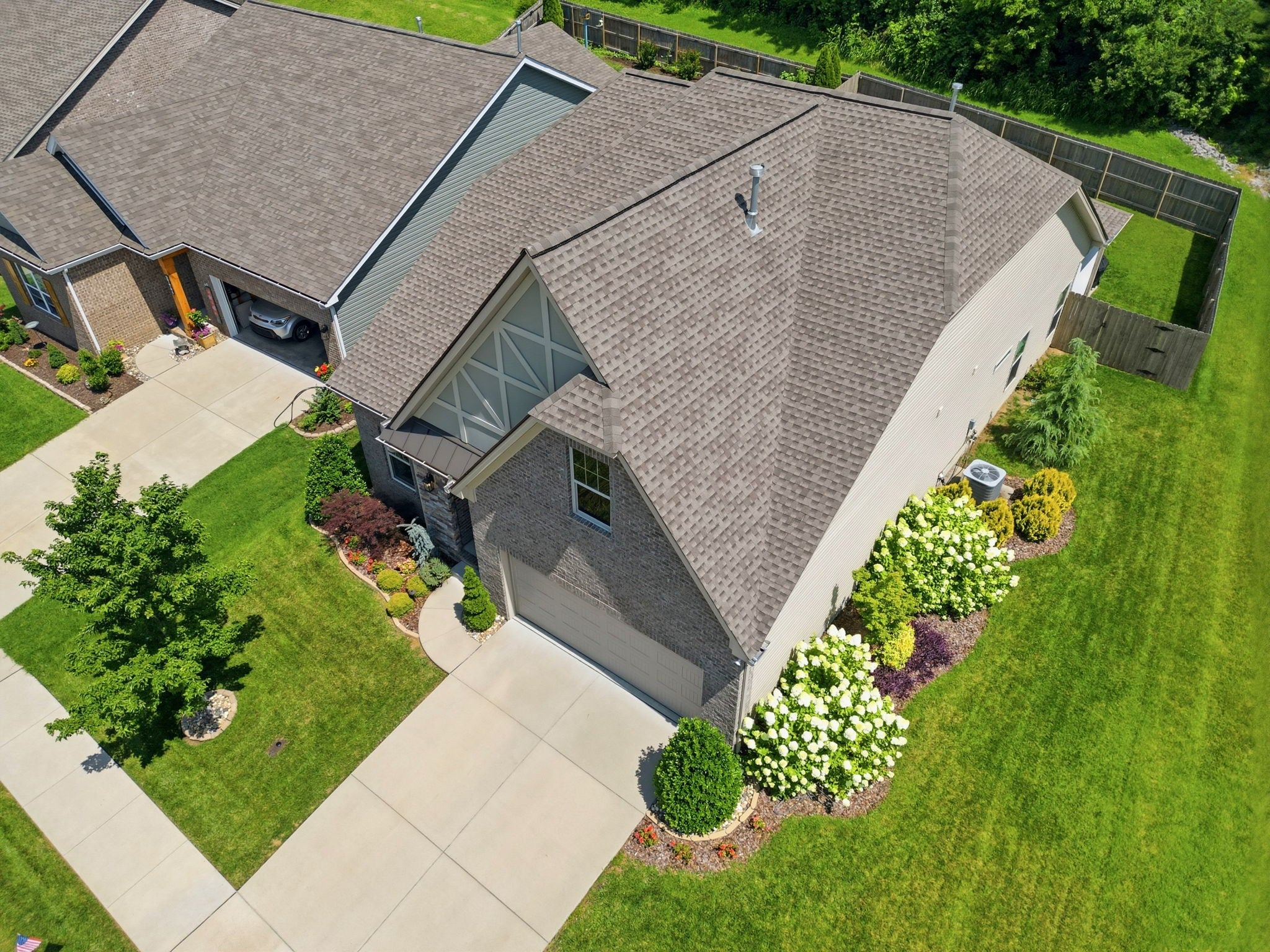 1076 Westgate Dr - Photo 3