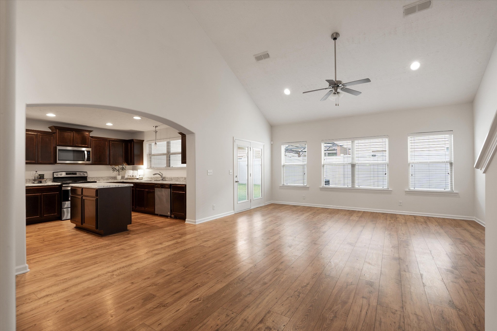 4336 Sunday Silence Way