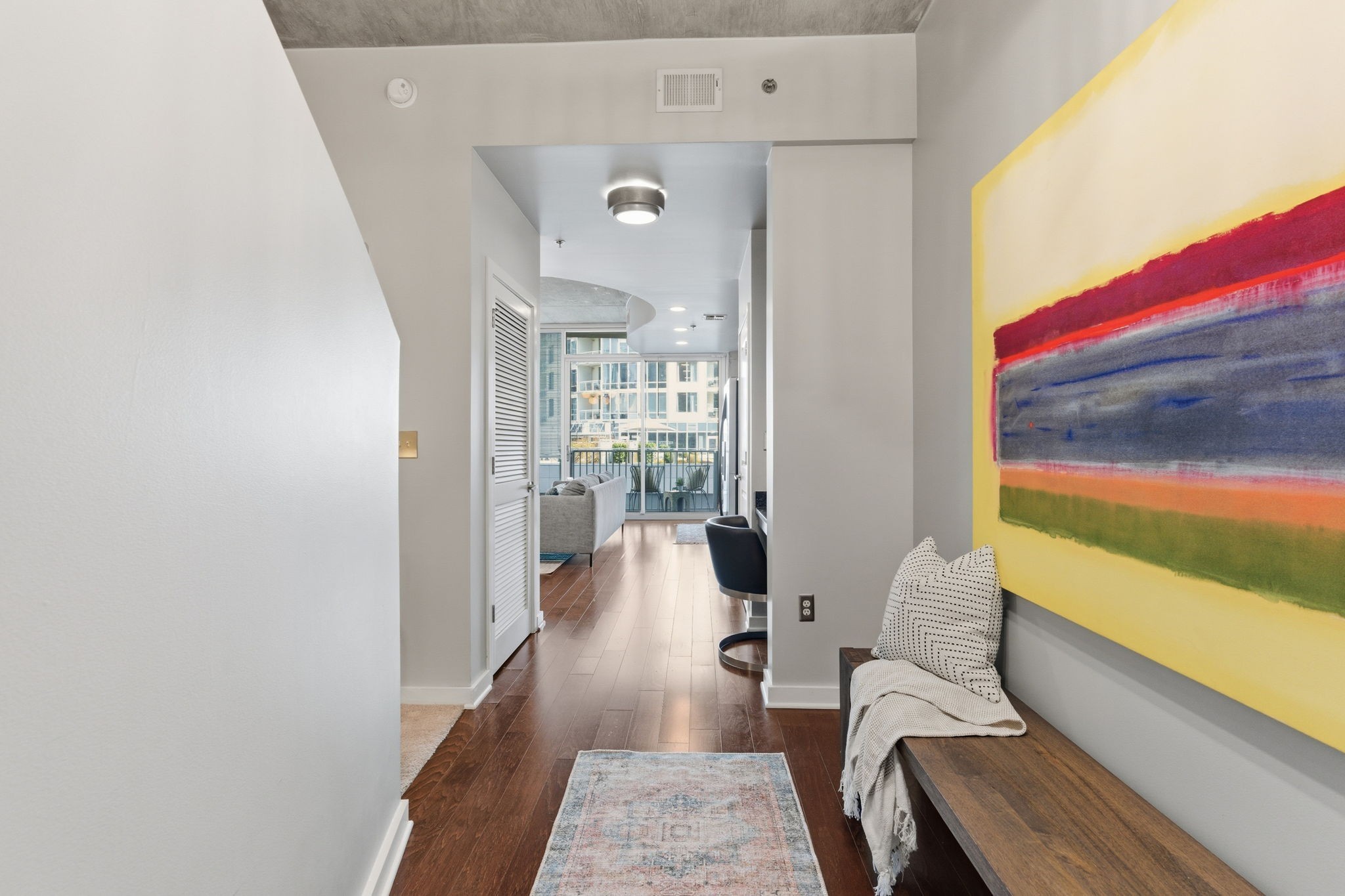 301 Demonbreun St 907