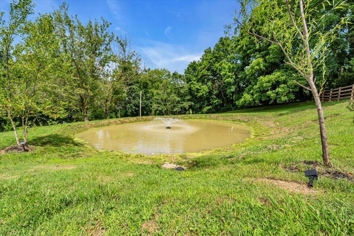 2896 Fly Rd