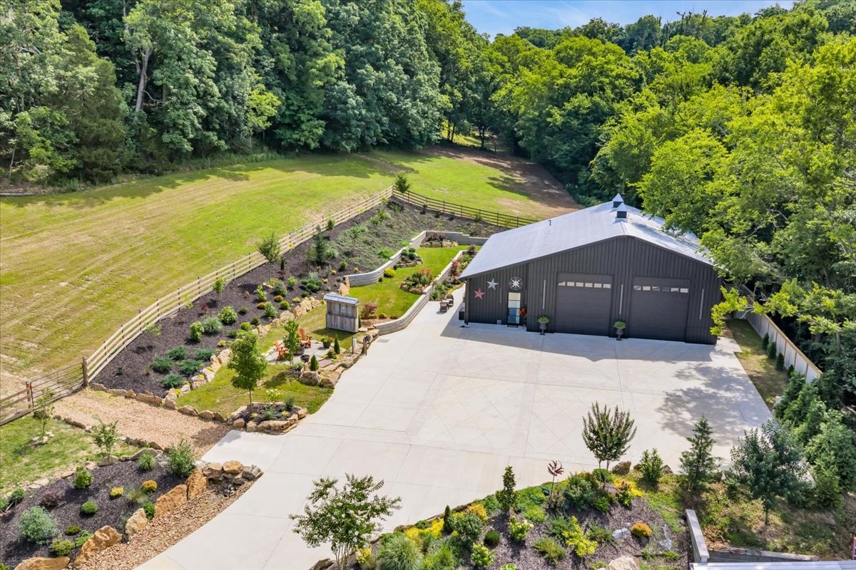 2896 Fly Rd