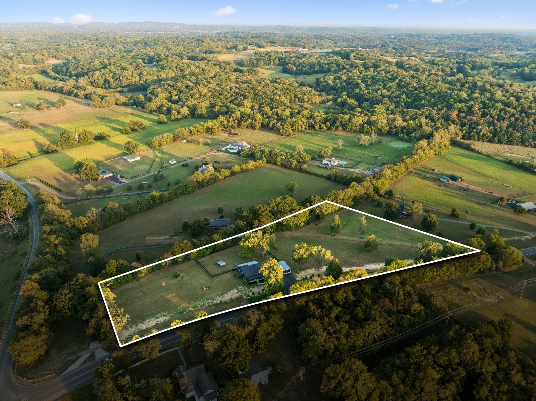 listing at 2325 Lewisburg Pike, Franklin