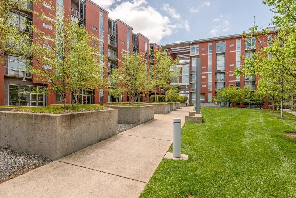 2115 Yeaman Pl 534