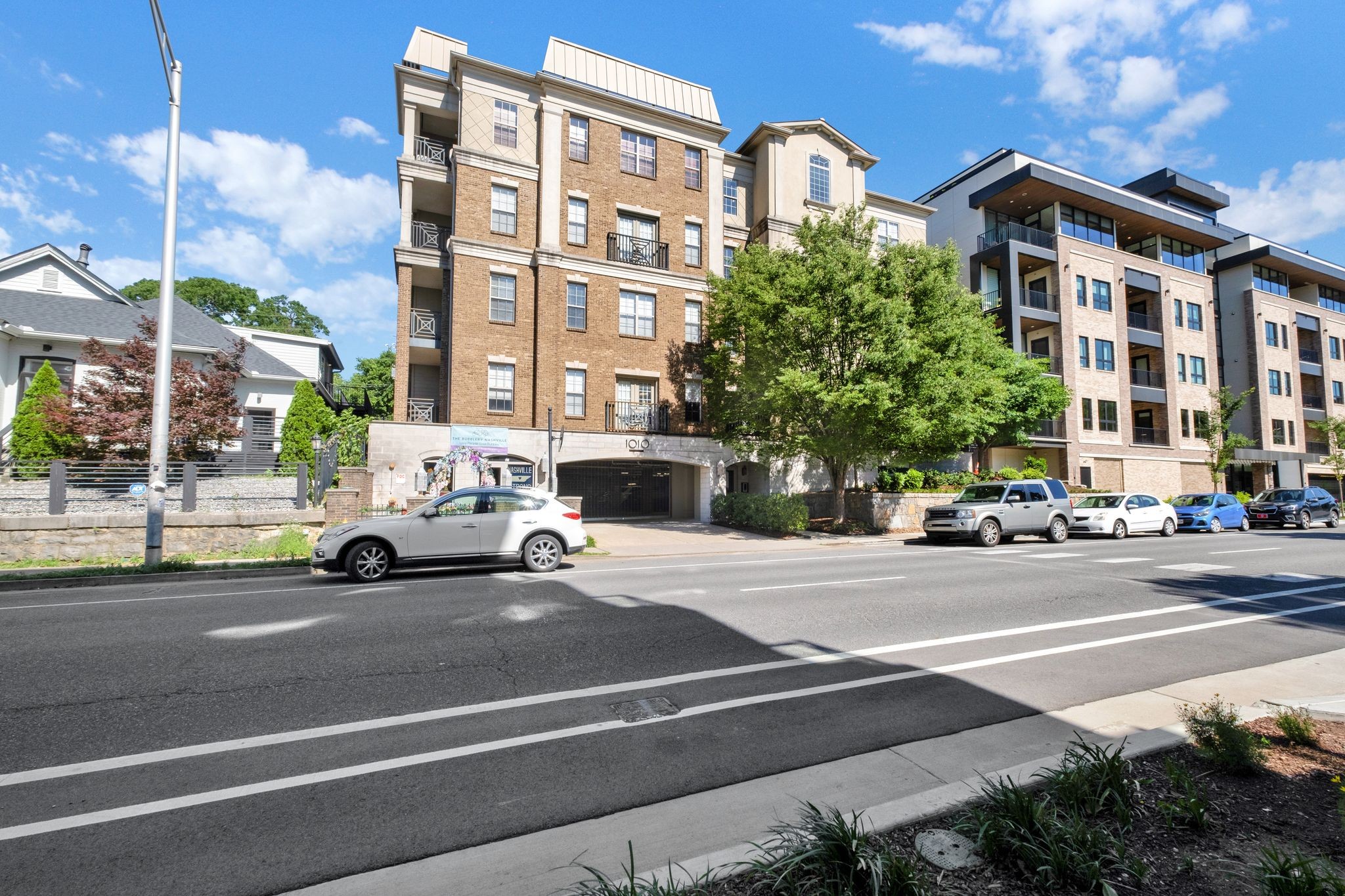 1010 16th Ave S 301