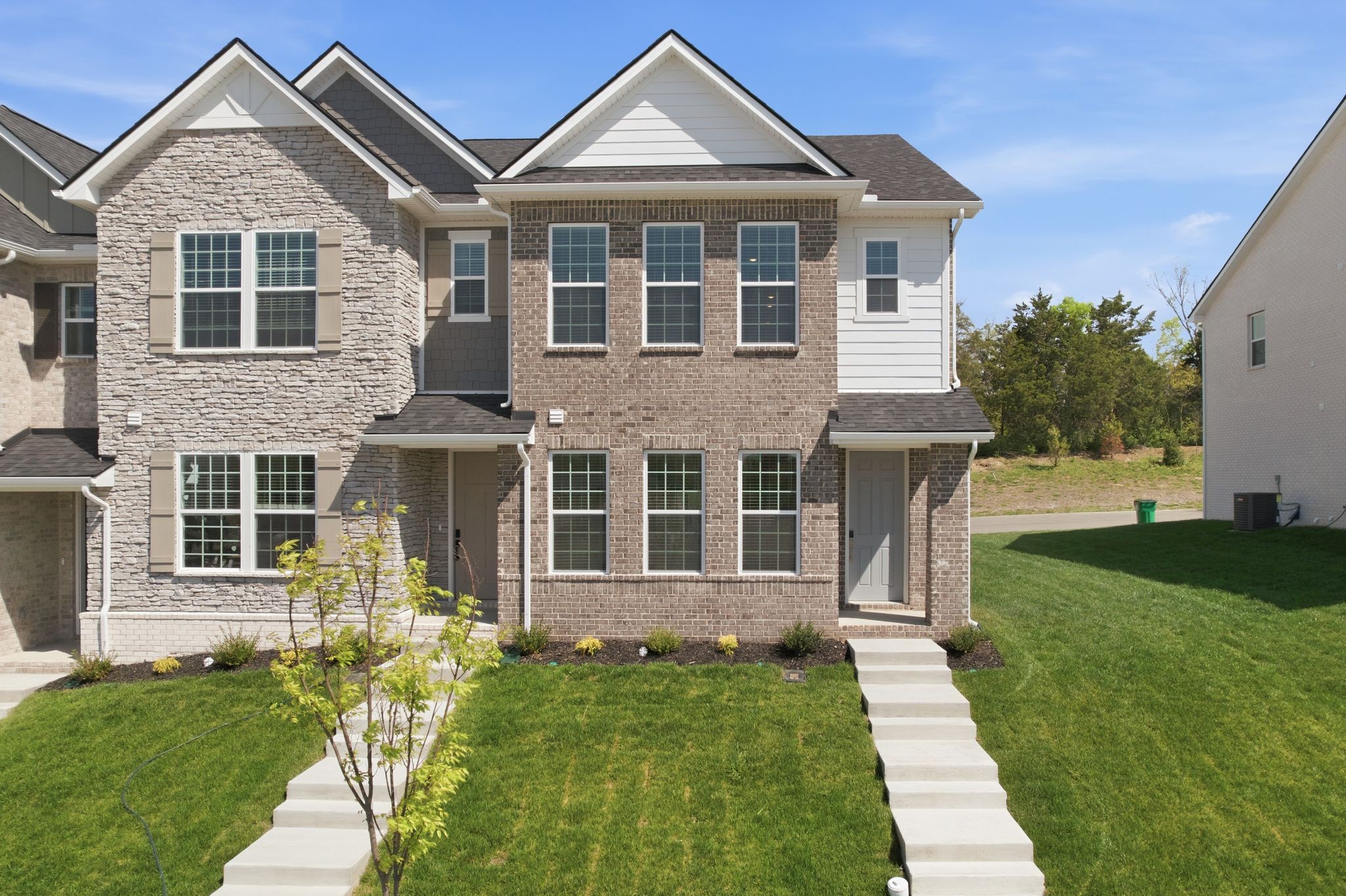 320 Lynwood Station Blvd