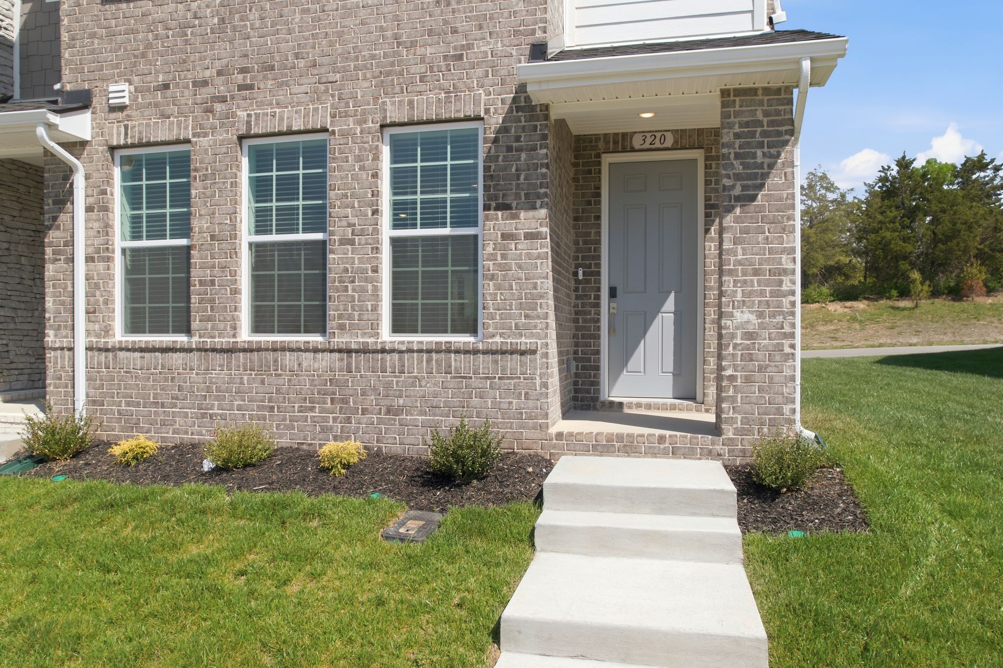 320 Lynwood Station Blvd