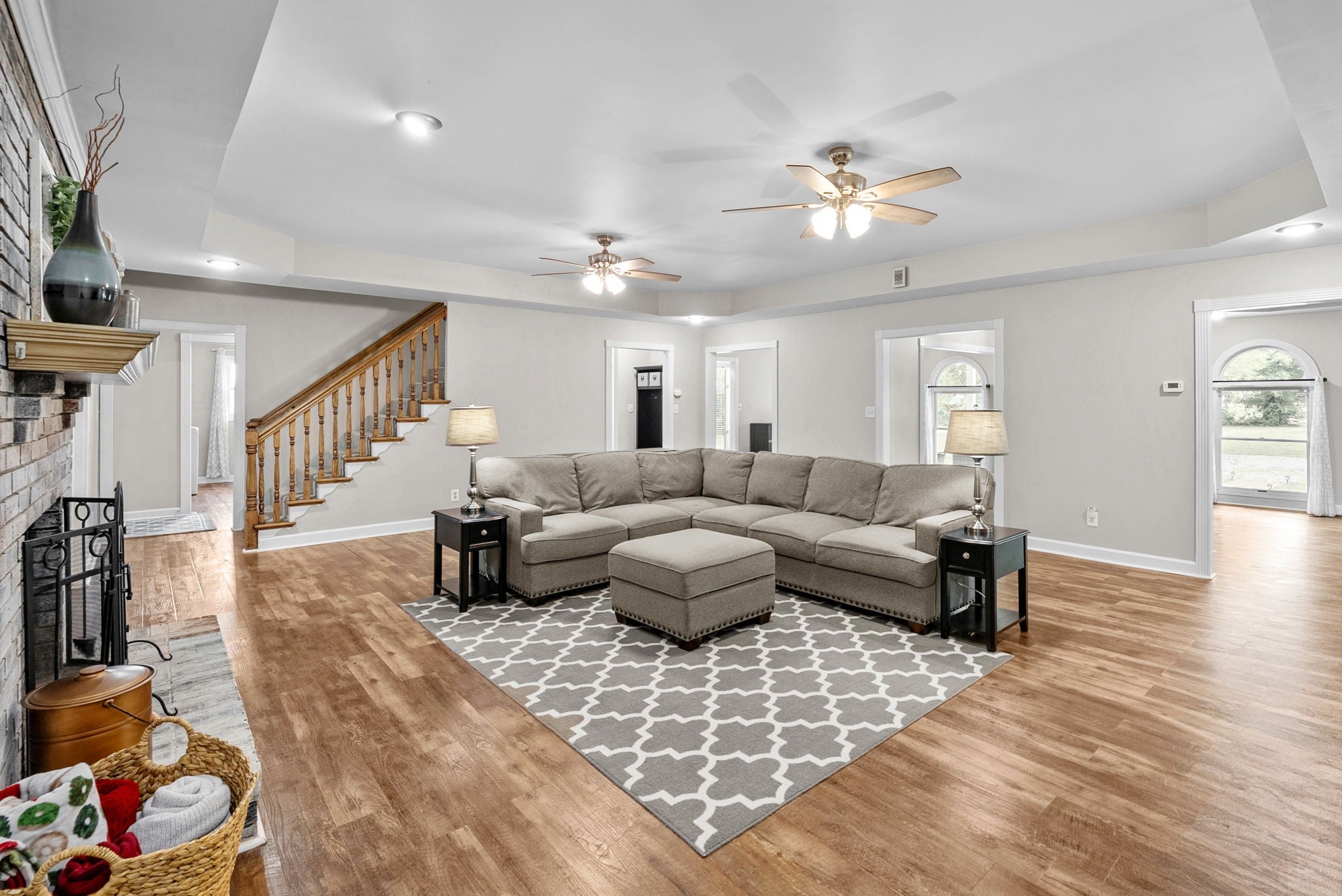 114 Skylark Dr