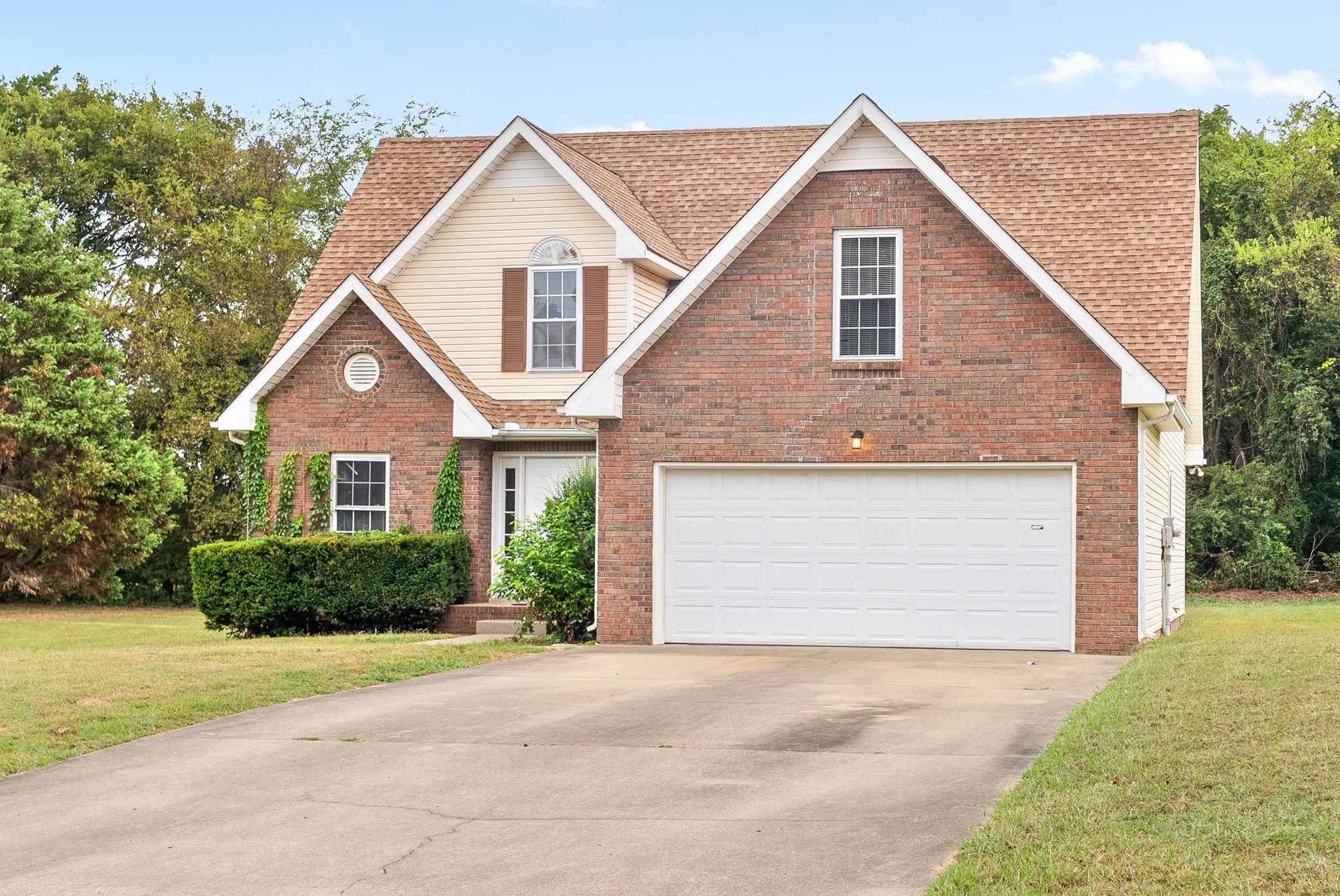 3437 Eastwood Dr