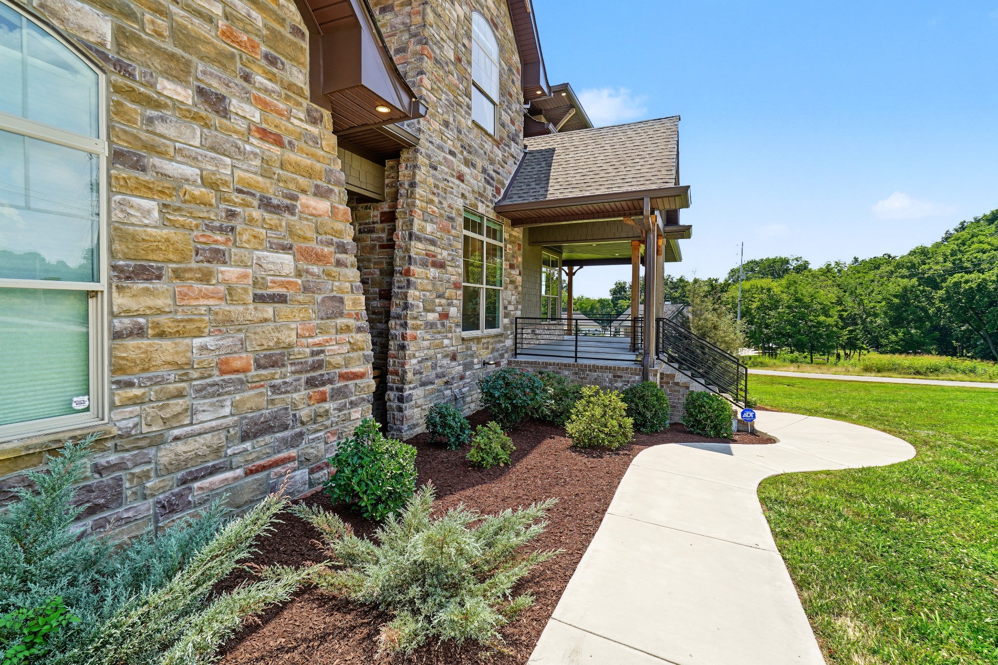 1043 Emerald Valley Dr