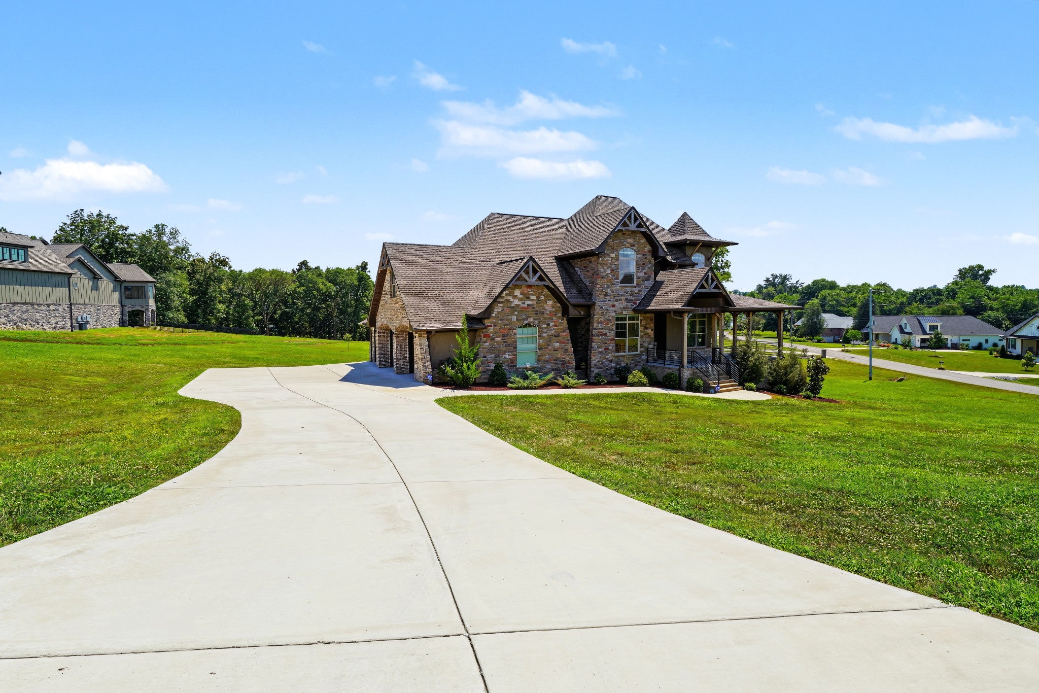1043 Emerald Valley Dr