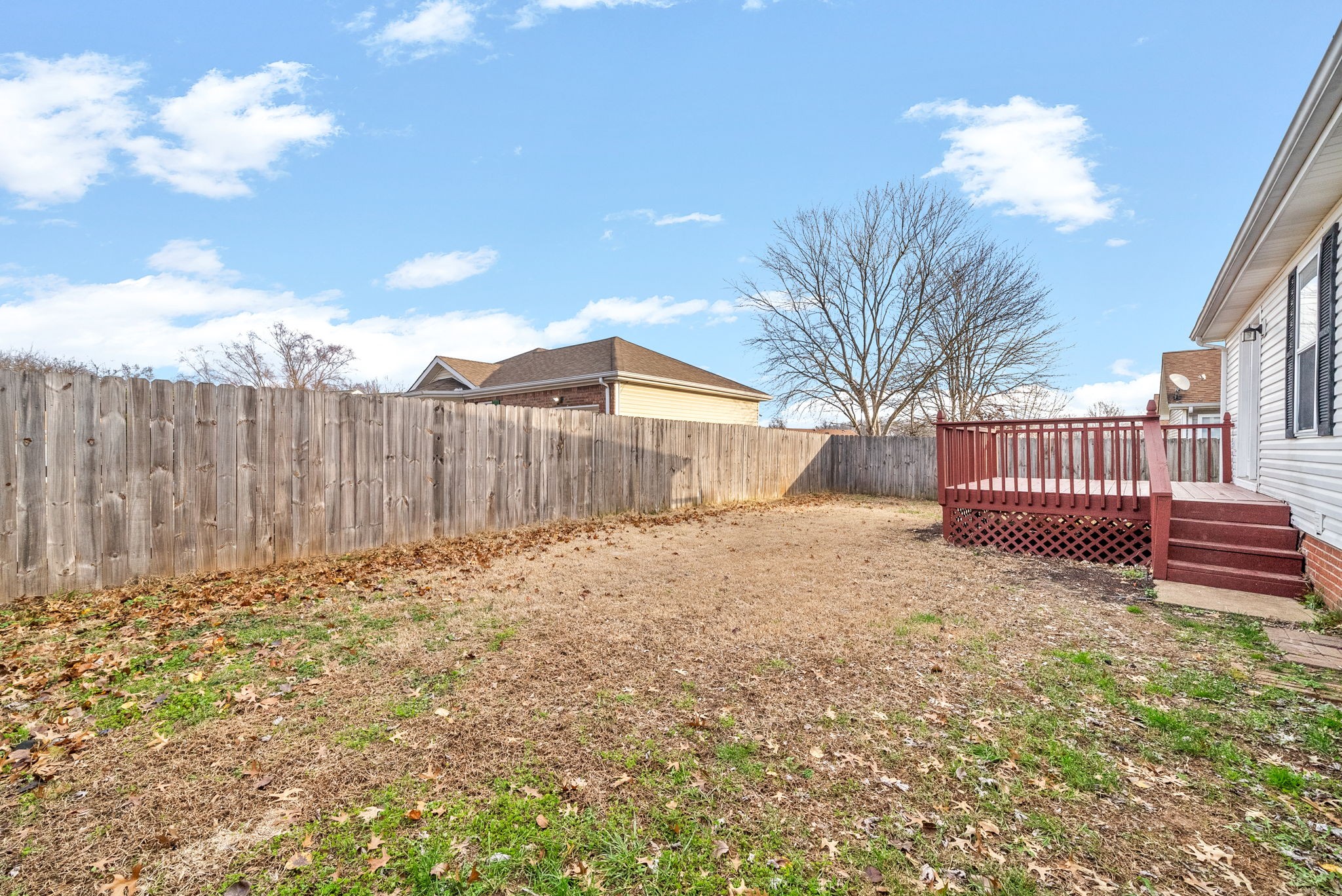 Clarksville, Tennessee 37042, United States, 3 Bedrooms Bedrooms, ,2 BathroomsBathrooms,Residential,Active,23084
