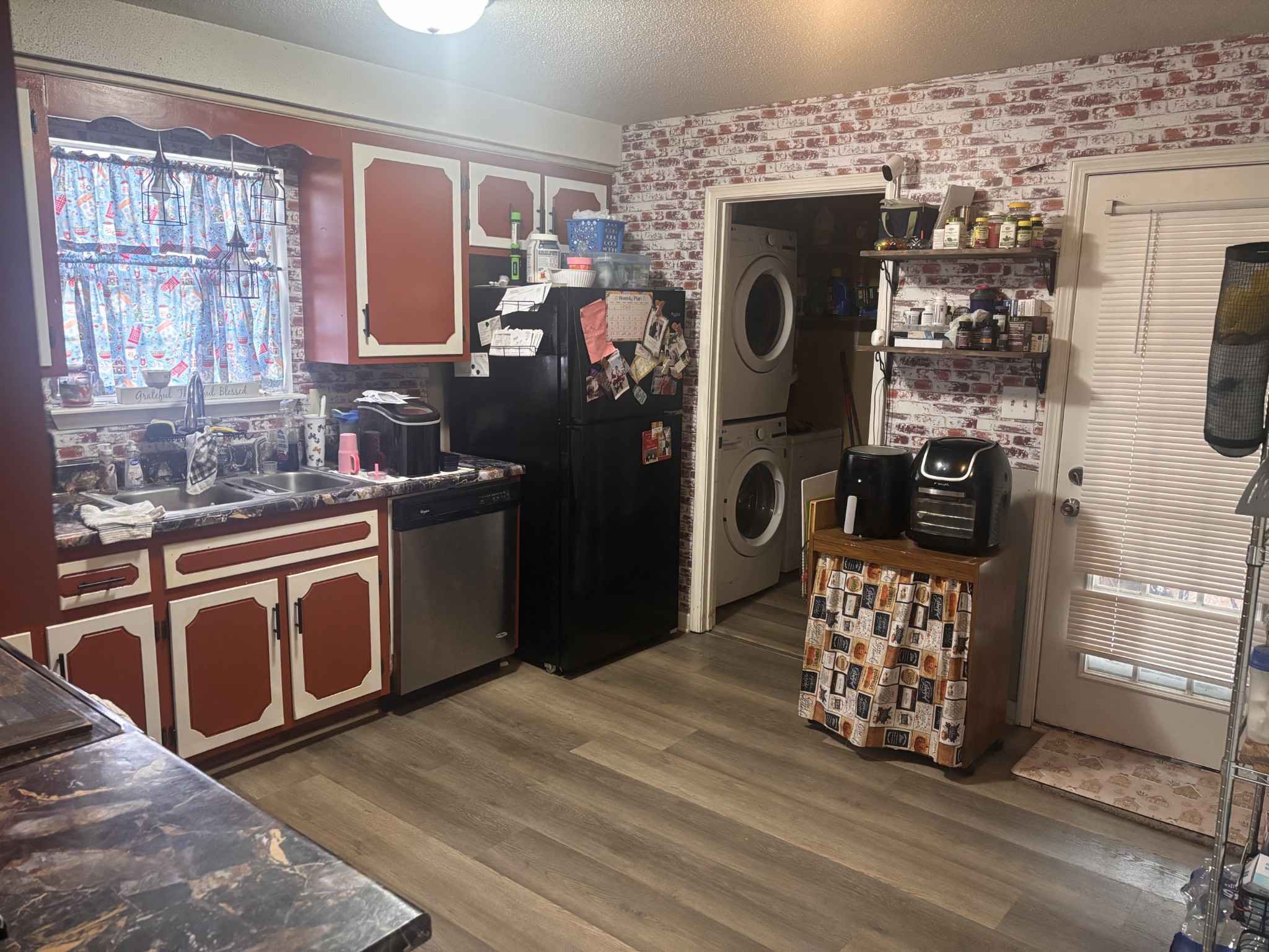 1017 Preston Dr