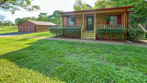 6972 Millersburg Rd Christiana TN 37037