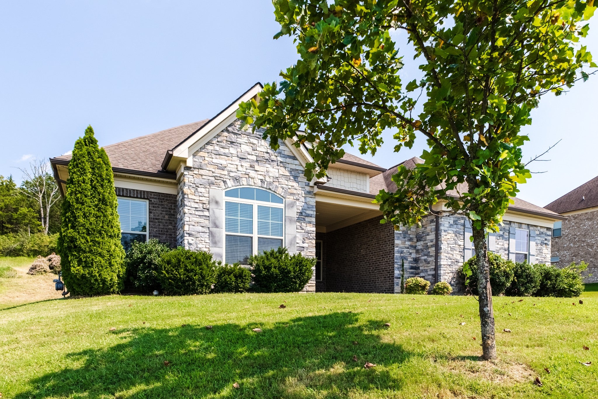 732 Green Hill Blvd