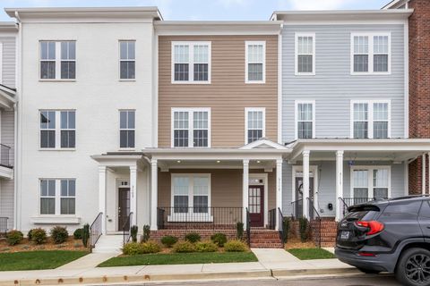 3113 Setting Sun Dr Thompsons Station TN 37179